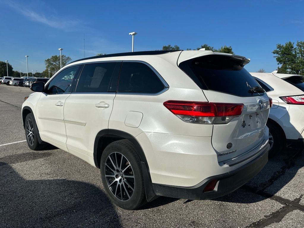 2017 Toyota Highlander SE