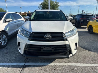 2017 Toyota Highlander SE