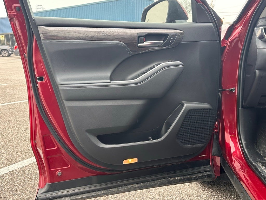 2023 Toyota Highlander Platinum