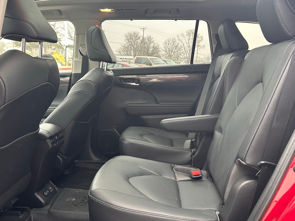 2023 Toyota Highlander Platinum