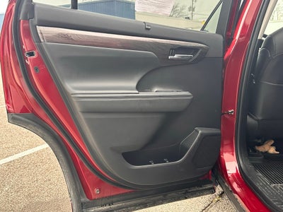 2023 Toyota Highlander Platinum