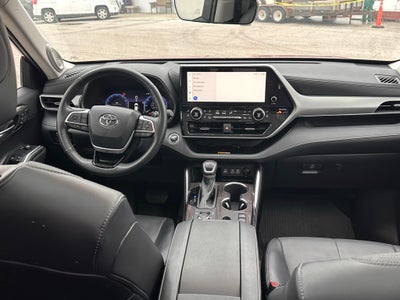 2023 Toyota Highlander Platinum