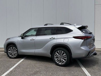 2024 Toyota Highlander Platinum