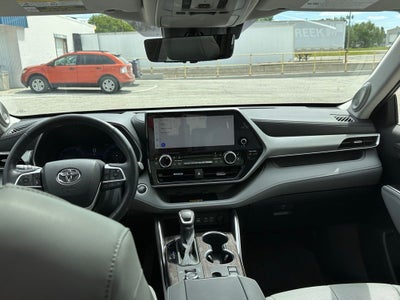 2024 Toyota Highlander Platinum