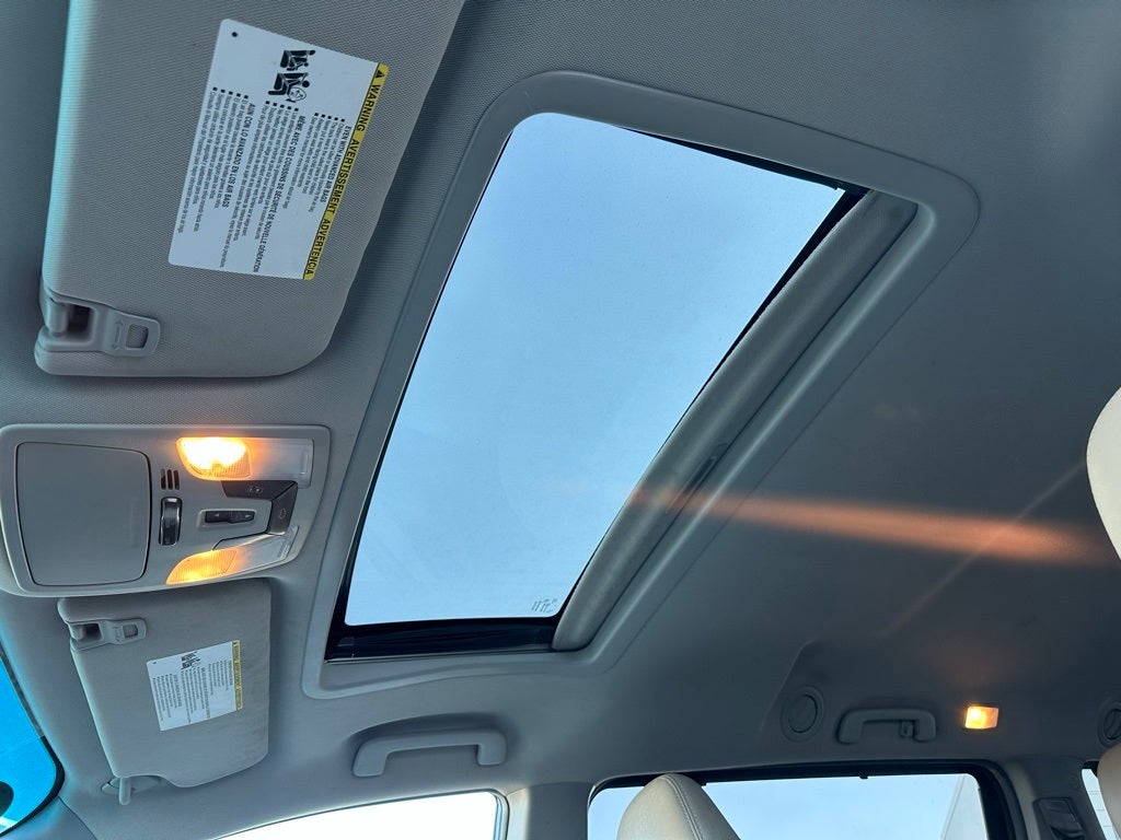 2015 Toyota Sienna XLE 8 Passenger