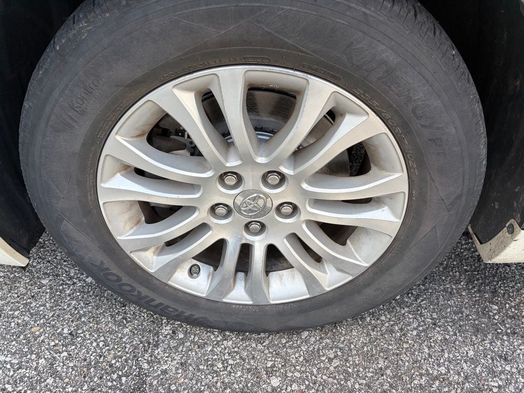 2015 Toyota Sienna XLE 8 Passenger