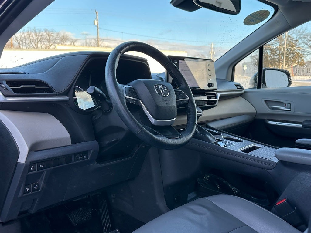 2021 Toyota Sienna XLE