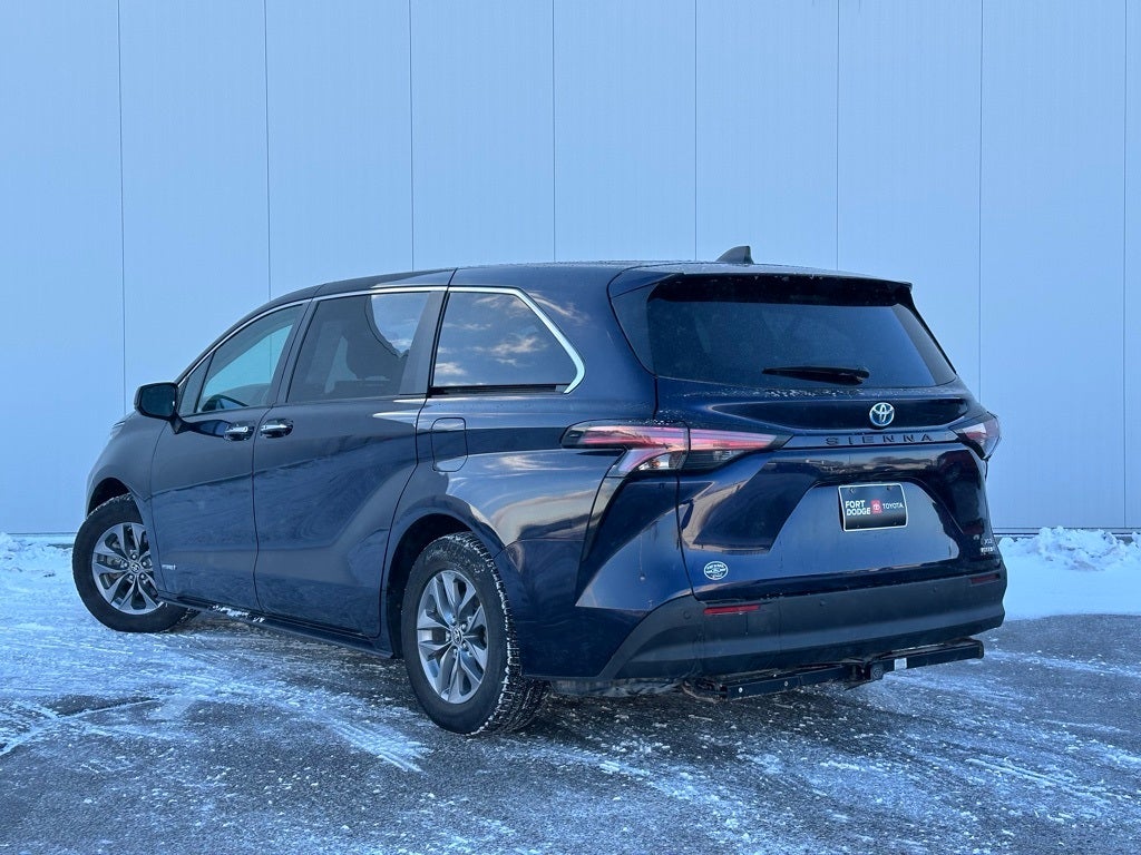 2021 Toyota Sienna XLE
