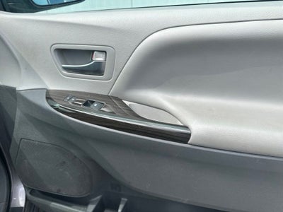 2020 Toyota Sienna XLE Premium 8 Passenger