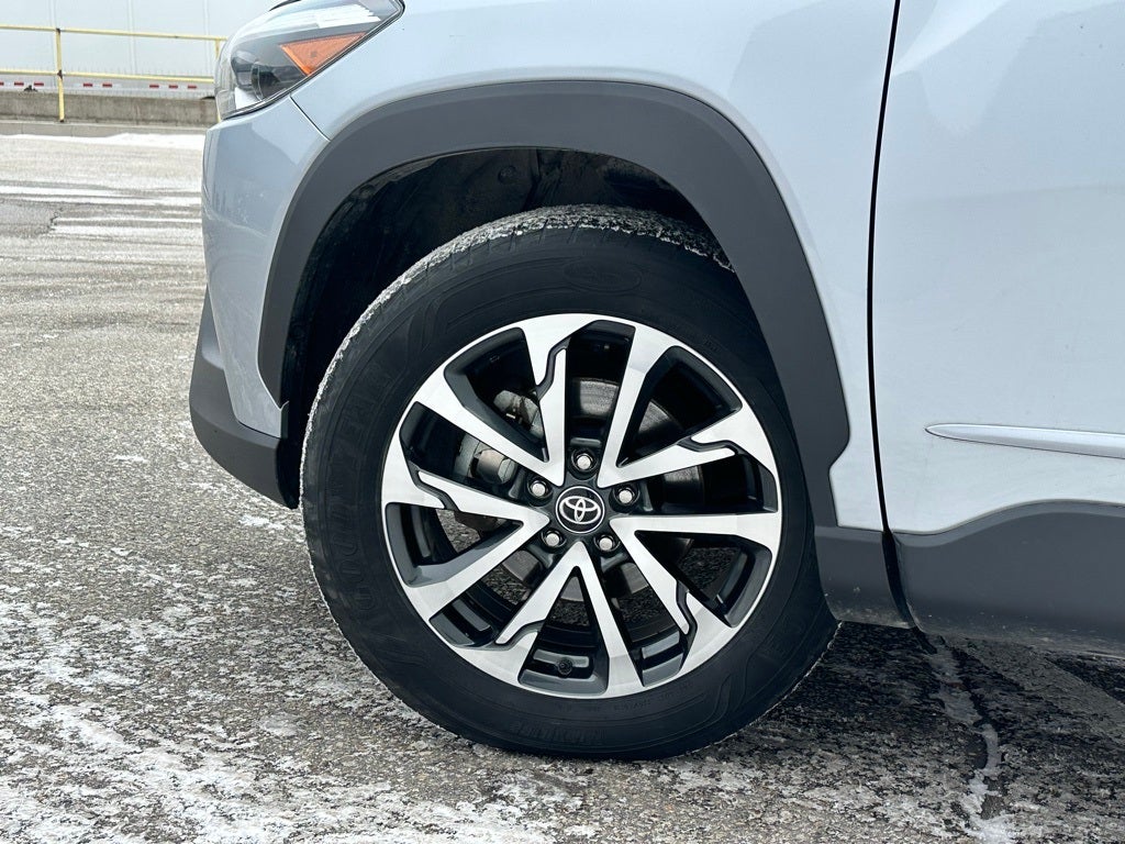 2024 Toyota Corolla Cross XLE