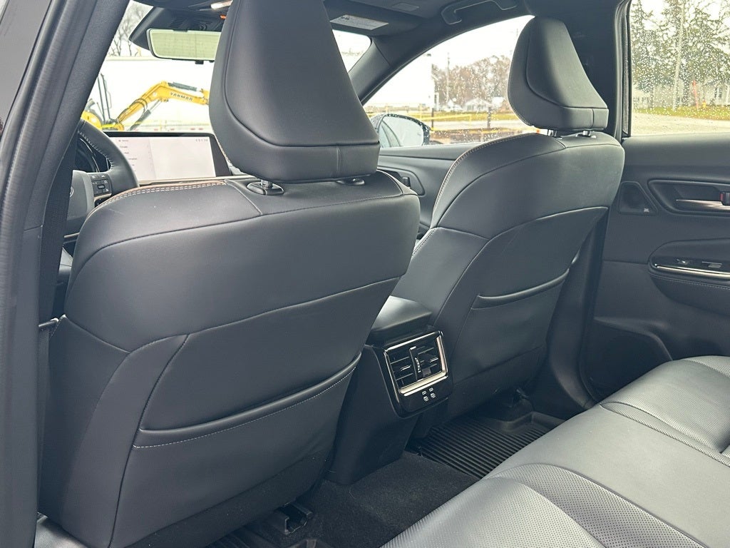 2025 Toyota Crown Signia Limited