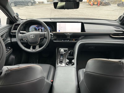 2025 Toyota Crown Signia Limited