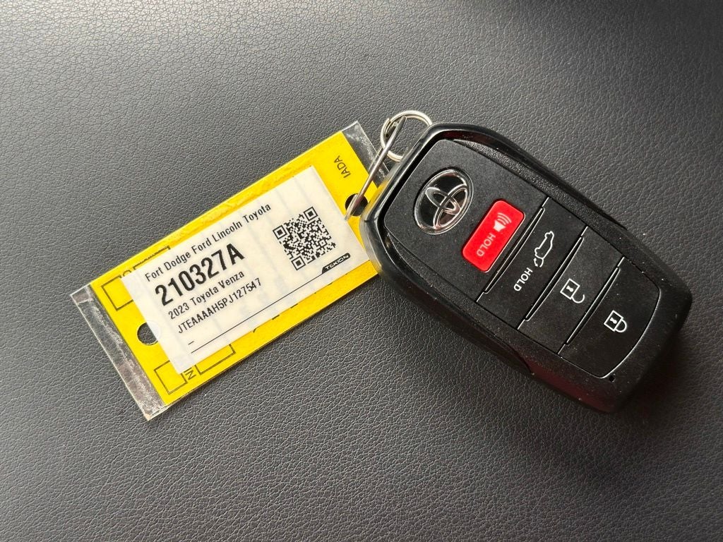 2023 Toyota Venza XLE Nightshade