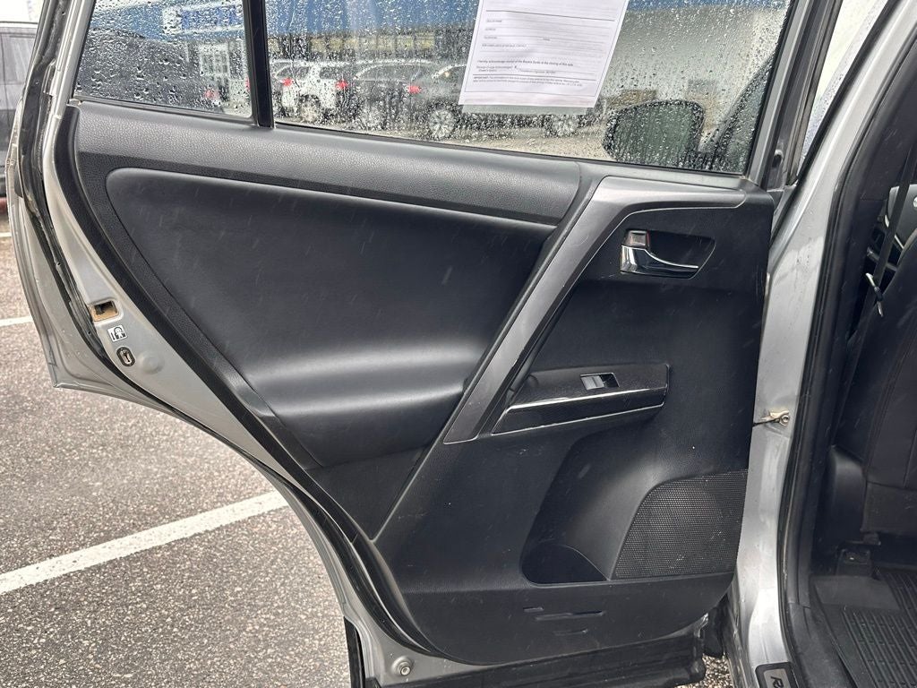 2018 Toyota RAV4 SE