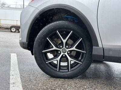 2018 Toyota RAV4 SE