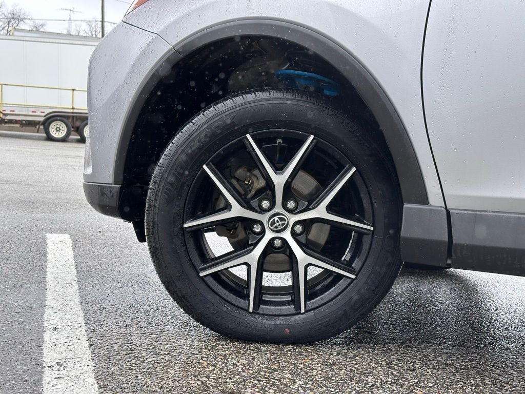2018 Toyota RAV4 SE