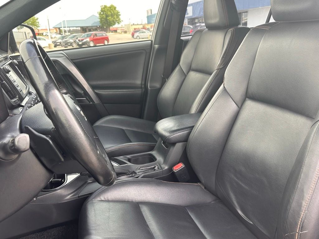 2018 Toyota RAV4 SE