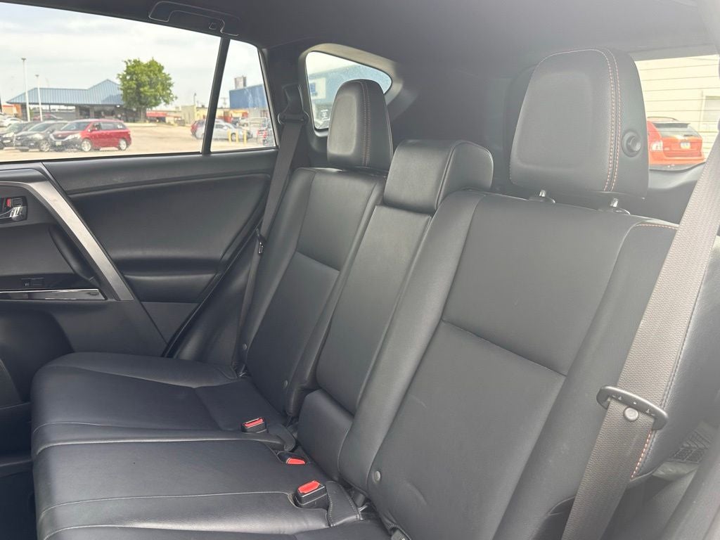 2018 Toyota RAV4 SE