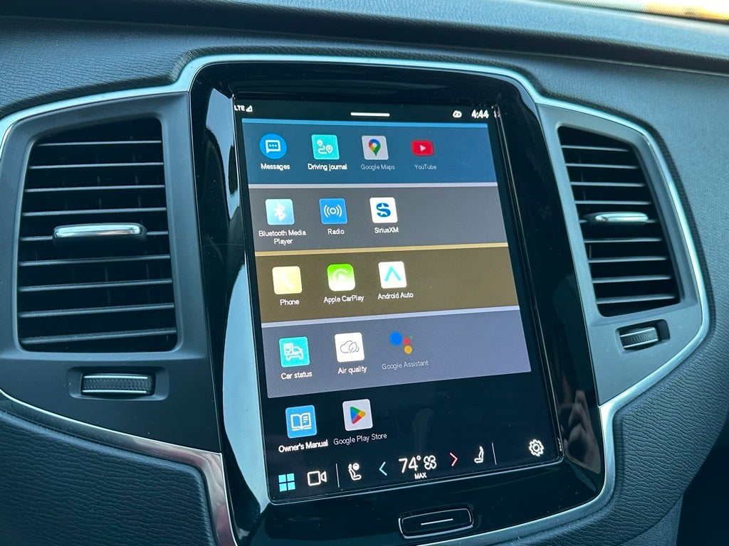 2023 Volvo XC90 B5 Core